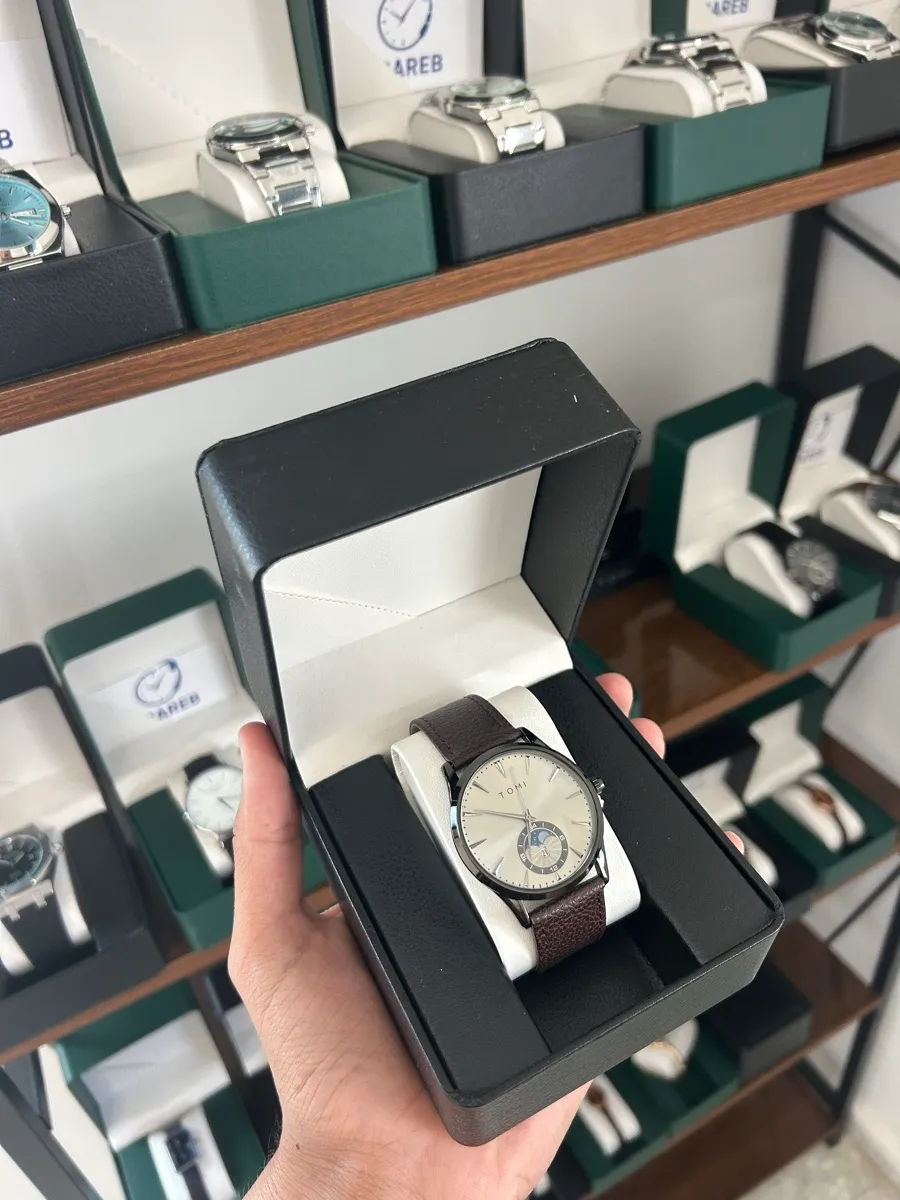 ساعات Tomi