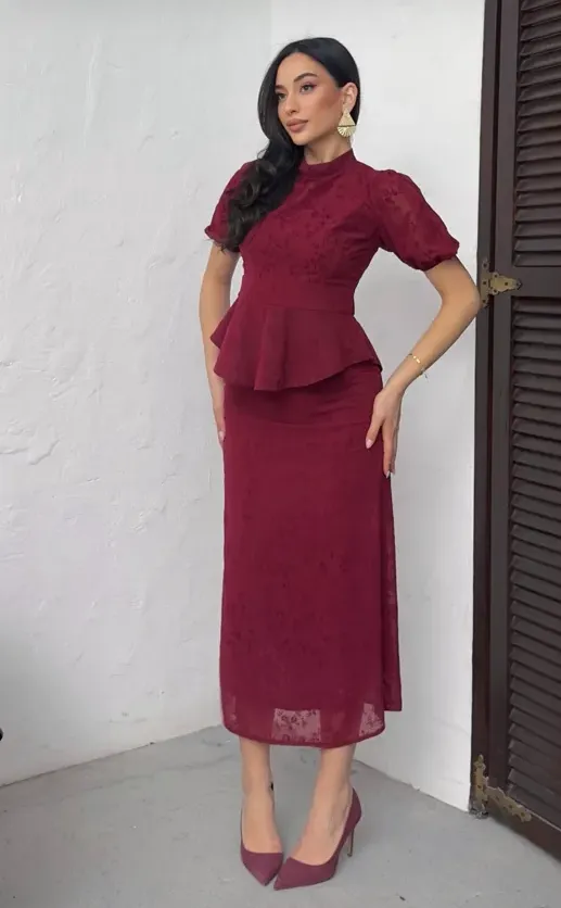 طقم خمري أنيق