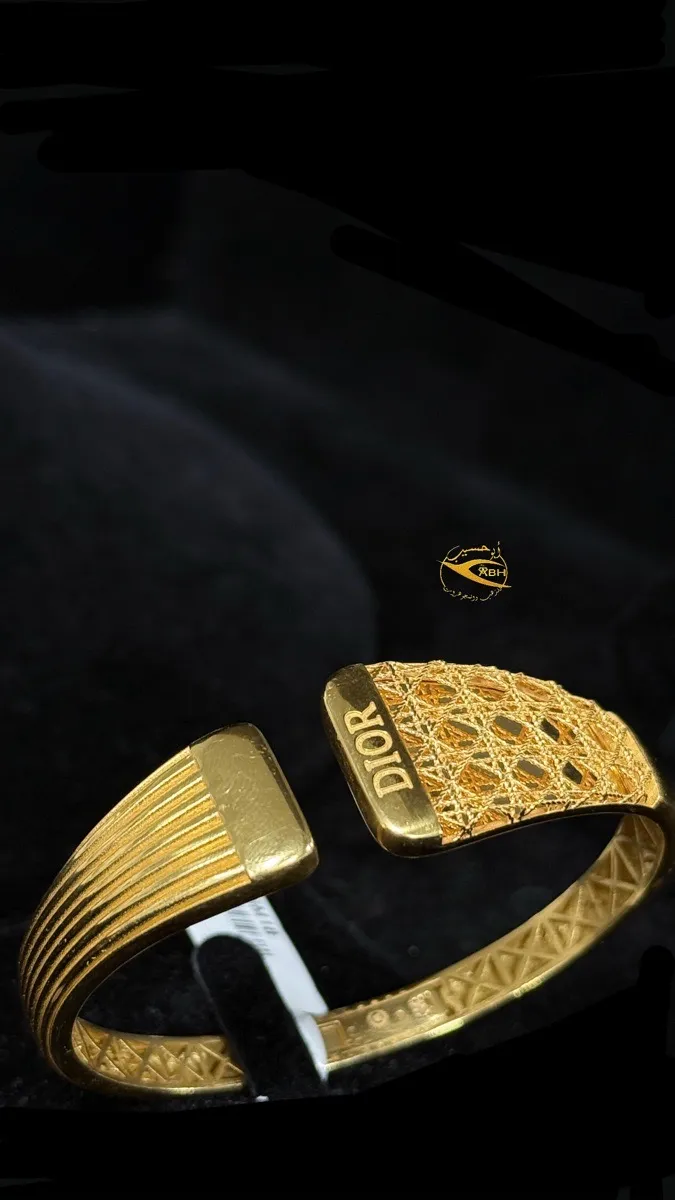 اسواره Dior مميزه ✨
