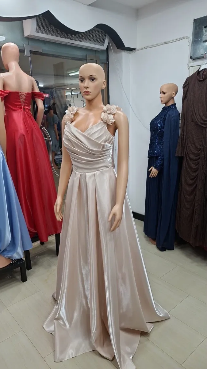 فستان أنيق