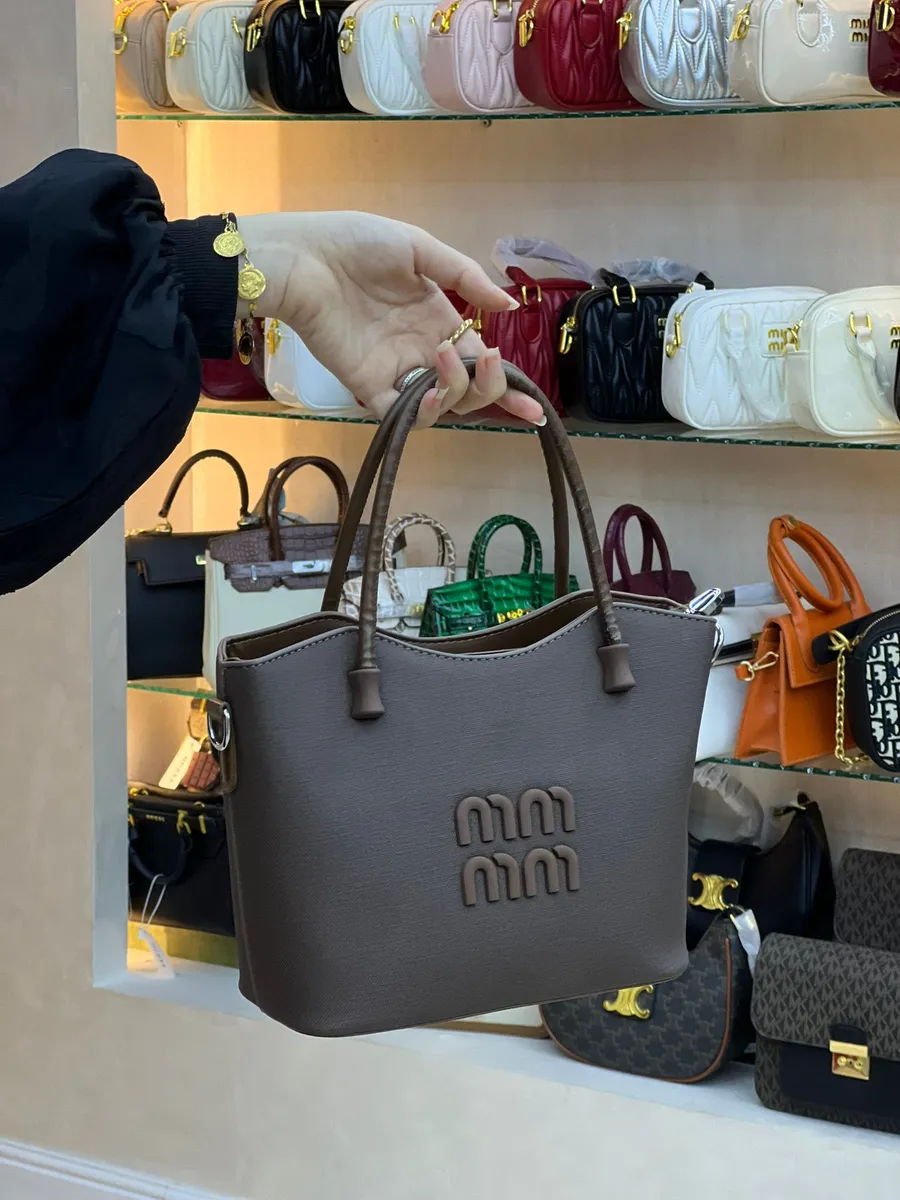 شنطة يد نسائية أنيقة عدة ألوان